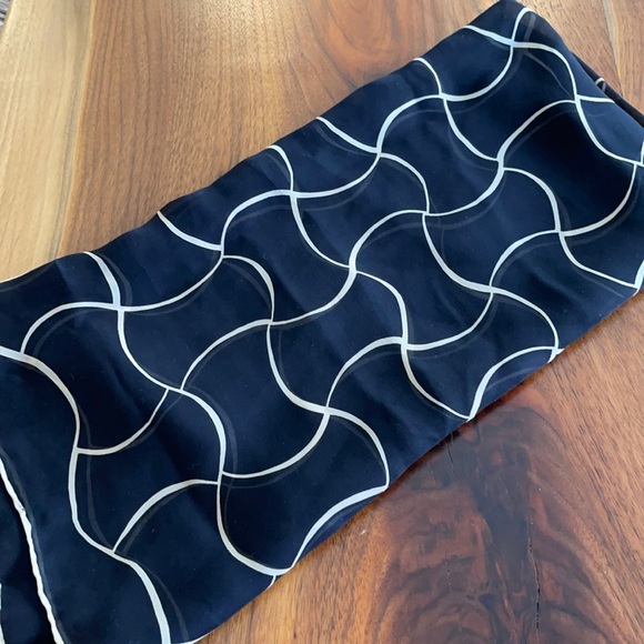 Giorgio Armani Accessories - Giorgio Armani Black Print Silk Scarf